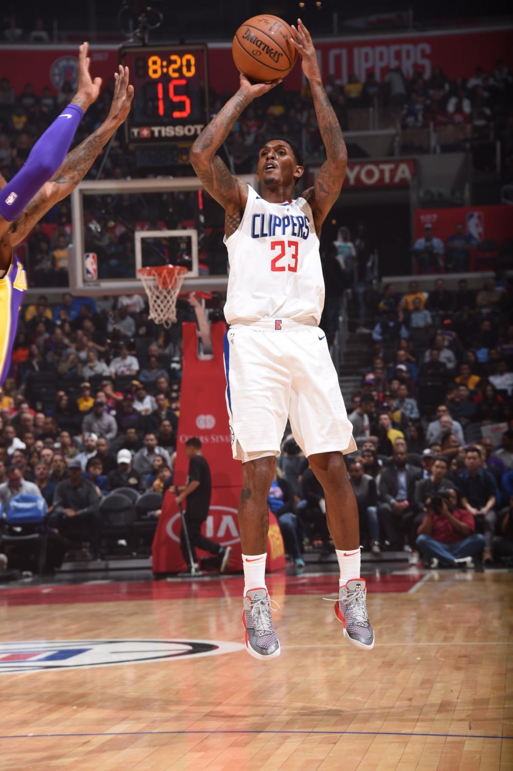 富安健洋凭 富安健洋凭