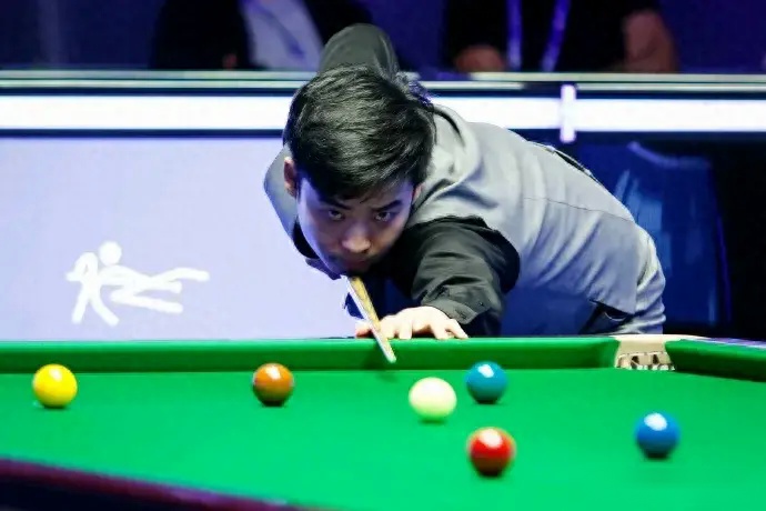 球员是否继 球员是否继